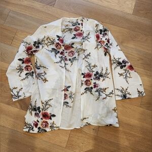 UNBRANDED | NWOT White floral lightweight cardigan